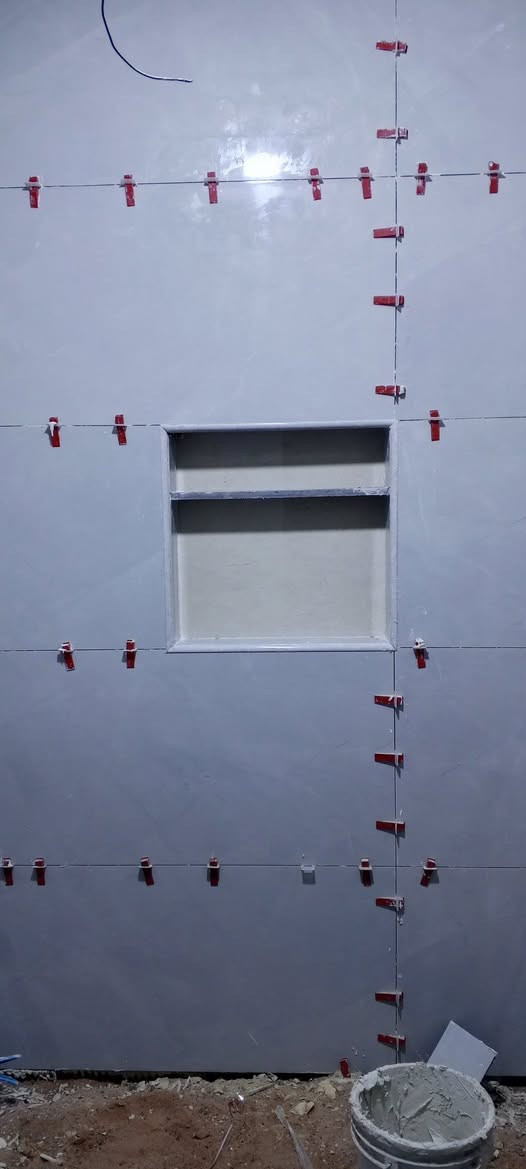 كادر سيراميك مصري البصره شغل درجه اولى تسليم هندسي تواصل 
 واتساب ***********
