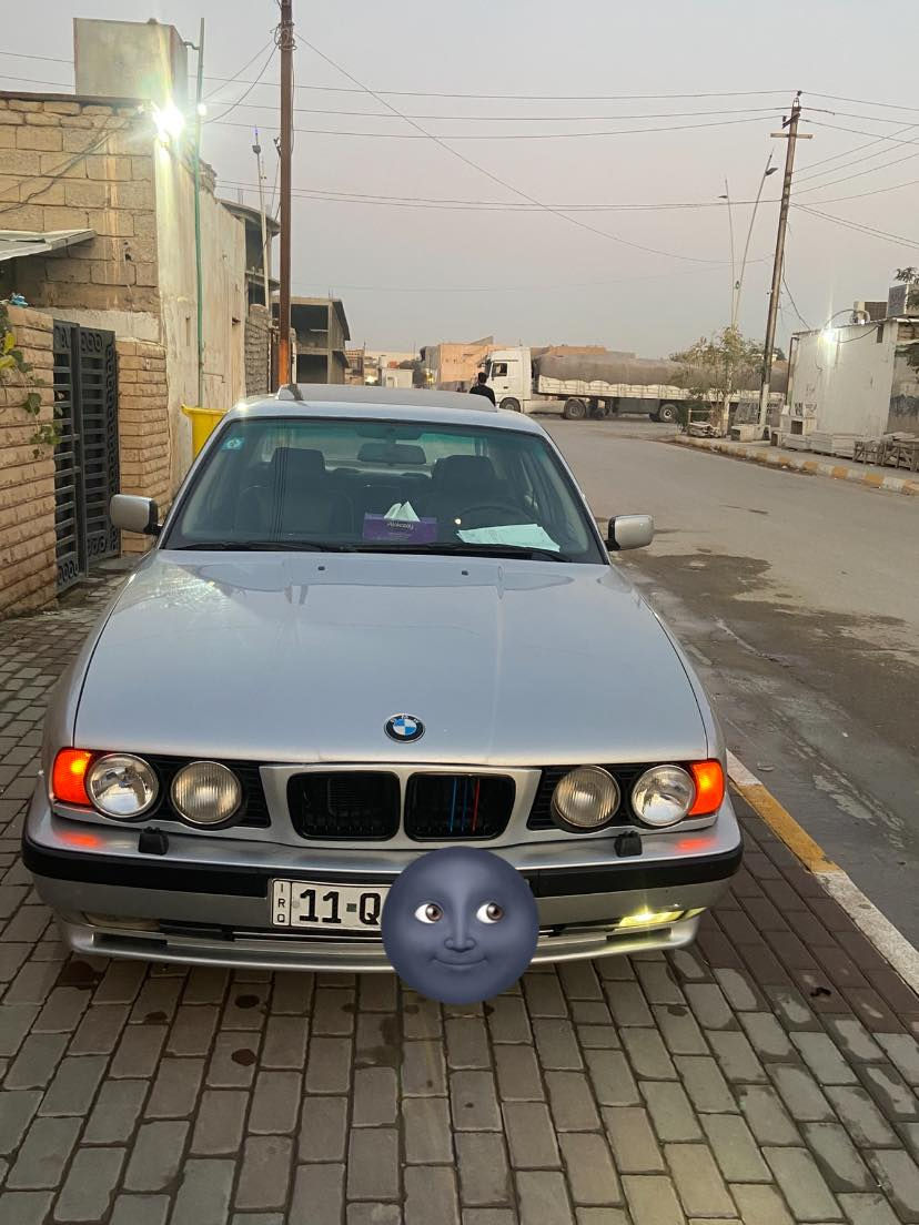 السلام عليكم ورحمه الله
بي ام دبليو 525 اصل وارد الماني موديل 1992 مسكر 

صبغ عام جمالية بدون حادث شواصي نضيفه السياره بدون خياس ☪️

…
مراوس يرهم انترا افانتي 
…

رقم بغداد  دولي جديد  سنويه ل 2029 + تحويل مباشر ✅

ويل خليه بلادي ✅

دعاميات M 

منظومة بانزين تخبل مناقصها شي

 سلايت شغال 

مسجل شاشا اصلي 

تدفئه 🟠

تبريد ثلج ✳️

غرفة كاملة جديده جلد اسود  ✔️

4 جام اوتو ✔️

تحكم مري اوتو✔️

دبل ايرباك 

محرك بشرط✅

كير اوتو بشرط✅

حداديه جديد✅

تايرات نضيفه ✅

باتري جديد✅ 

اكسل جديد بلادي ☑️ 

انطلاقيه وشلعه خير من الله 

ادامة وتعمير كامل جديد ع سياره متعوب عليها مال جناي مو شراي بياع 

اخوان السيارة كاملة واحلى من صور امانه وحياكم الله جميعاً 

السعر /60 بيها مجال 

مكانها سامراء المقدسه/***********
