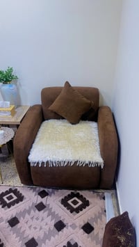 كنب ٥ مقاعد • ميز بلازما • سيديه