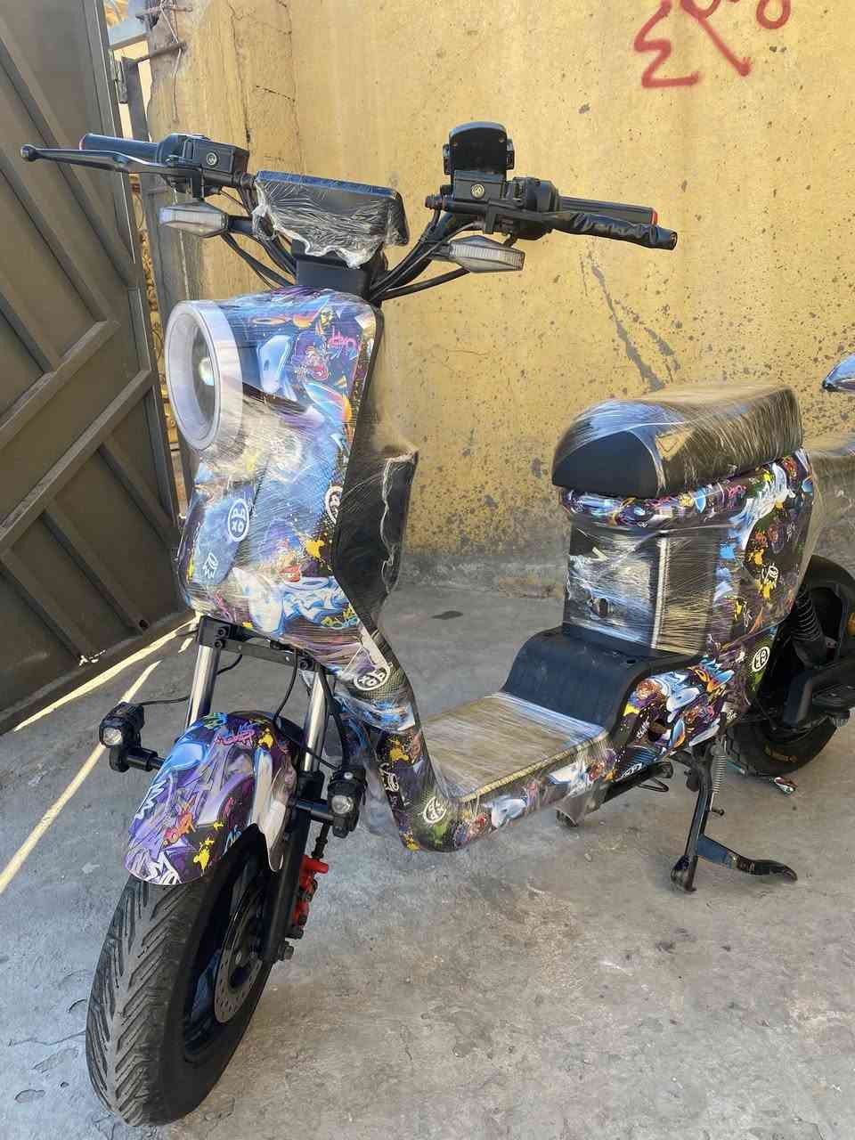 سلام عليكم أخوتي R9كفاله عامه مديل 2026دراجه نضيفه على وضع البلاد ماملعوب بيها سويجات ثنين صبمه كارت شاشه وياها مراياتها  انا مبدللها كفرات سعرها 400 مكاني بصره قبله متواجد خاص وواتساب***********راسل واتدلل
