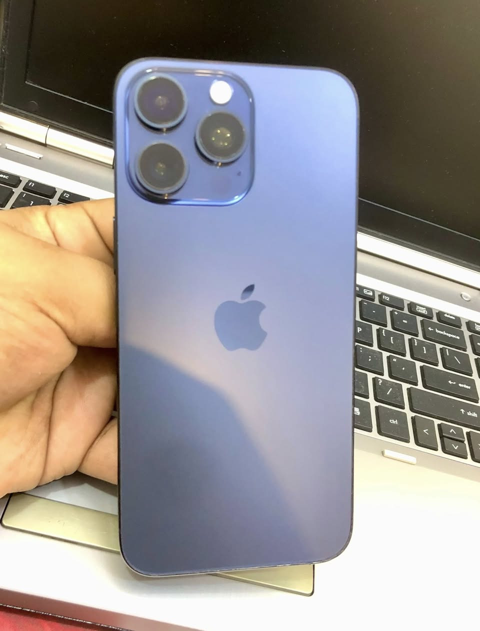 15برو ماكس700الف قفل قفل
ايفون 15برو ماكس
256GB
بطاريه 89🔋
مبدل شاشة فقط كامل شغال الجهاز تجي تفحص وتاخذه 
بغداد -الوزيرية 
*********** واتساب فقط
