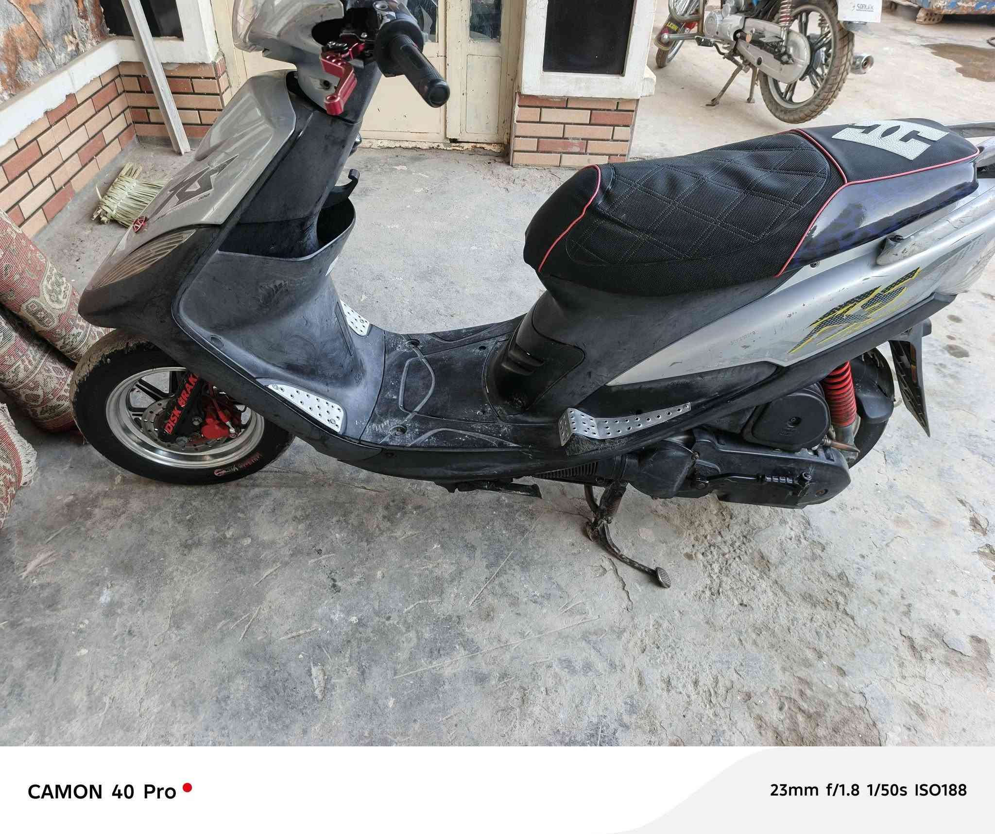 سلام عليكم دراجه ماكس عدله دراجه كلهة ختم واحد شرط ختم واحد مكينه مفتوحه امبدل بس ولفات علا ايدي الدراجه السعر 650 وبيهة مجال المكان المدائن سلمان باك رجان يلي مو شراي لا يراسلني تحياتي الكم هذه رقمي ***********
