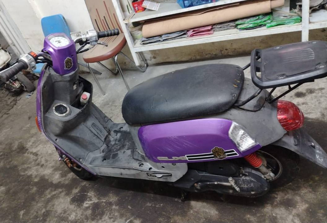 بوليسي ياباني كابريته للبيع الداخل املح اصلي  كفرات تجاري
مختم محرك مفتوح  بوشه  ٤٩ ناعم وحلو الكهربائيات  شغاله 

 اشاير دبل اشاره  لايت عالي  ناصي بكلايت   ابريك خلفي امامي

 تخفيف  جوزه  اصليه قفل جنطه يشكل قفل سكان دبلات

 رياضي قزم معليهن سلف تفصيخ باتري جديد بس مرات يشغل

 سلف  نكره هندر النظافه  مثل ما تشوف بلصوره 

العنوان كربلاء شهداء سيف سعد ***********

 السعر ٦٥٠ وبيها مجال قليل مراوس اربعه كير سكنر  اصولي موديل ٢٥ وفوك 

رجاا  ما عجبك السعر  اعبر المنشور  وربي يرزقك الارخص والاحسن
