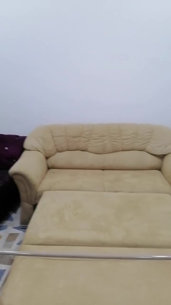 السلام عليكم ورحمة الله وبركاته إلى أهالي سكنة حي المصافي نعلن لكم عن بيع اثاث الدار الواقعة في قاطع ٢٦ دار رقم ٥١ الاثاث يتكون من غرفة نوم تركي ٦ أبواب سعرها ٣٥٠ الف مع تخومة عدد ٣ تخم ماروني سعره ٢٠٠الف ويتكون من قنفات أثنىن كبار واثنين نفر واحد وطخم بيجي تكمة ثقيل يحتوي على مجرات وينقلب ليصبح سرير نفرين ويتكون من قنفات اثنين نفرين واثنين نفر واحد وقنفة ثلاث نفرات وديوان ابيض حليبي  سعره ٢٠٠الف وغسالة فول اتوماتيك الجي ٨ كيلو سعرها ٢٠٠الف وطباخ ٥عيون ابو الفرن وسعره ١٥٠ الف وغسالة زوالي  سعرها ١٥٠ الف+مبردات اثنين واحدة 2.5 سعرها ١٠٠ الف واحدة 1.5 الكبيرة شغالة والصغيرة ماطورها عاطل ابيعها كشرب٥٠الف وتخم أخضر ب١٠٠ الف وزوالي تكفى بيت كامل وخاصة الغرف الكبيرةسعرها ١٠٠ الف الزوالي  الكبير ٧٥ الف الوسط و٥٠ الف الصغيرة للاستفسار عن الأسعار الاتصال على الأرقام *********** ***********
