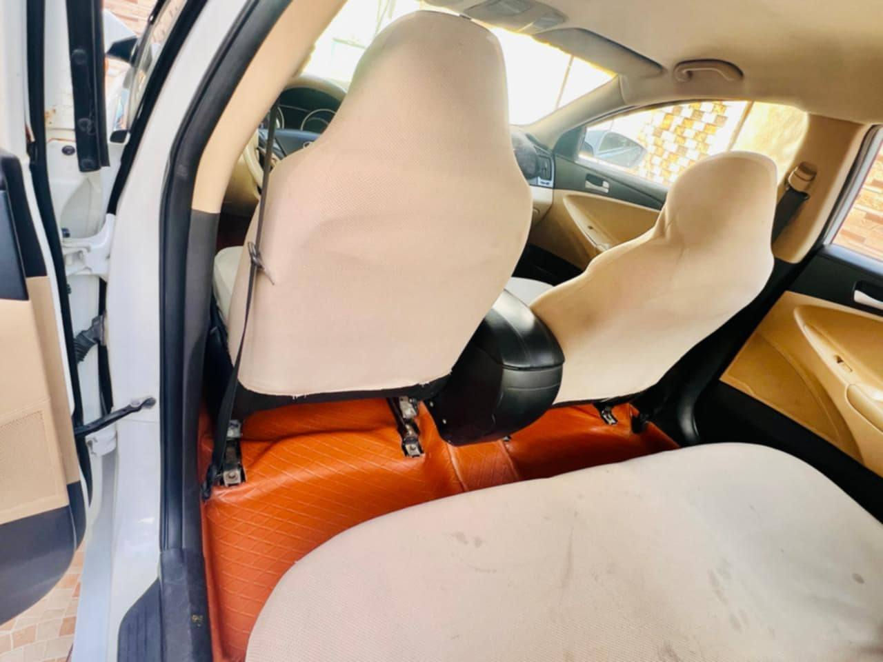 اسلام عليكم سيارة سوناتة  خليجي 2011 
 مكينة 2000
رقم نجف بسمي 
سيارة جاهزة من كلشي خير من الله كير ومكينة وحدادية مكفولة كفالة عامة فقط رش بسيط عل بنيد 
تبريد ونضافة فول السعر 110 او بيهة مجال  
المكان محافضة  النجف ناحية الحرية  الرقم ***********
