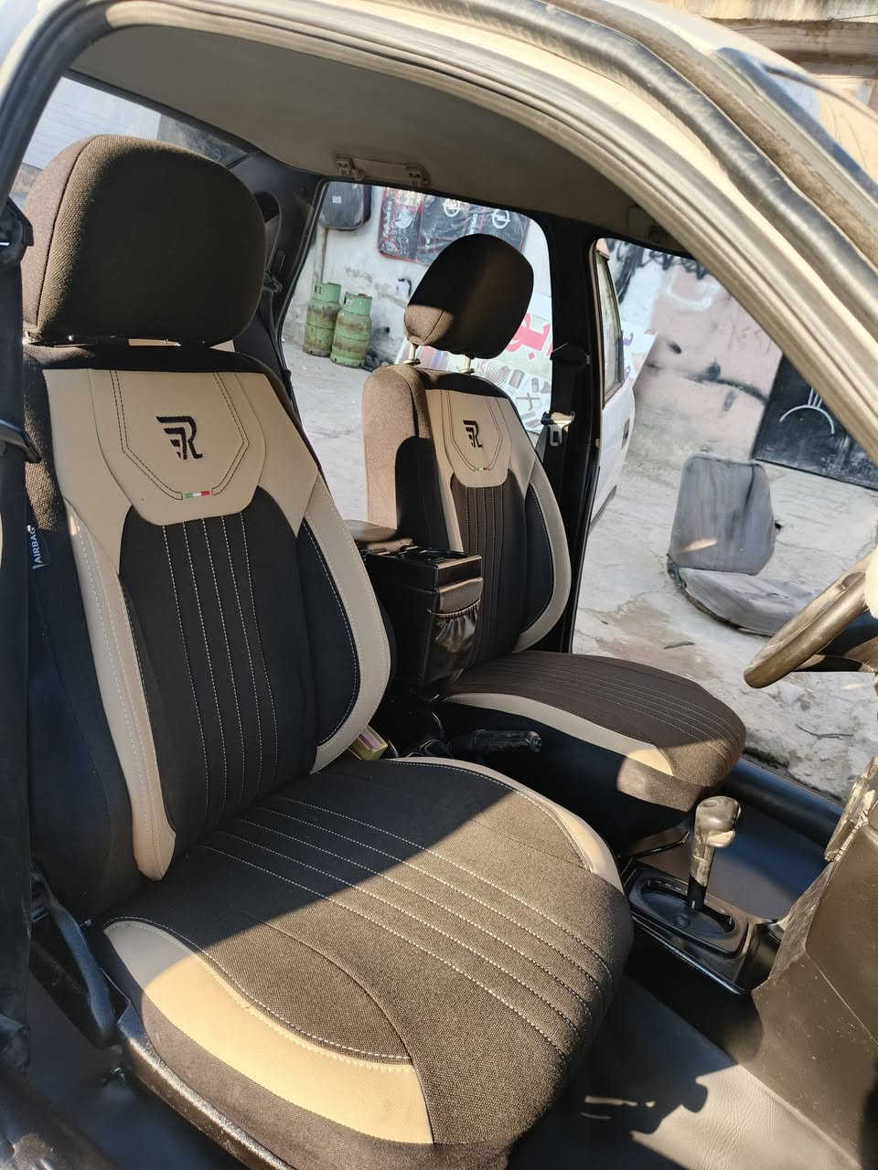 تغليف داخل اوبل 
دوشمه وكماليات ابو علي عنوانا موصل سايدين حي العامل للاتصال :***********5
