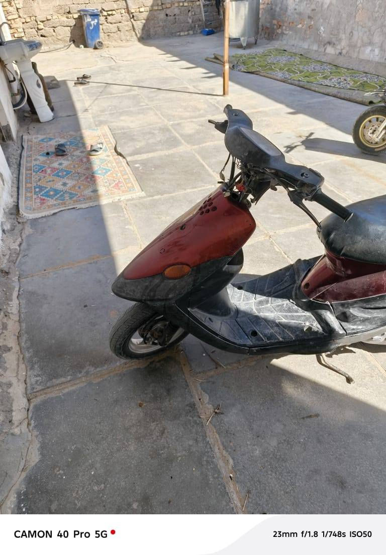 سلام عليكم دراجه للبيع لدراجه نضيفه ومامفتوحه سلف يشتغل كله شغاله مستعجل عله ابيعته سعر 200 وابيه مجال ***********
