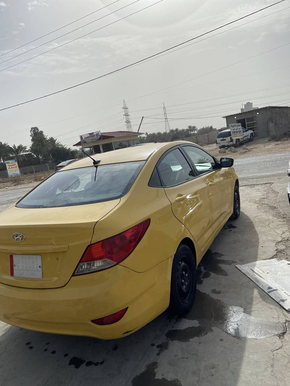 لسلام عليكم هونداي اكسنت GDiموديل 2013امريكي حادث جاملغ امامي وباقي السياره مكفول كله ليبل واحد السياره باقيه عل البصمه التحويل كاماله المعالمه مالته 
هيه غرامات كله مصفره تاخذ سياره جاهزه كبل لشارع 
مكاني :بغداد الدوره
***********
السعر ٧٥ وبي مجال
