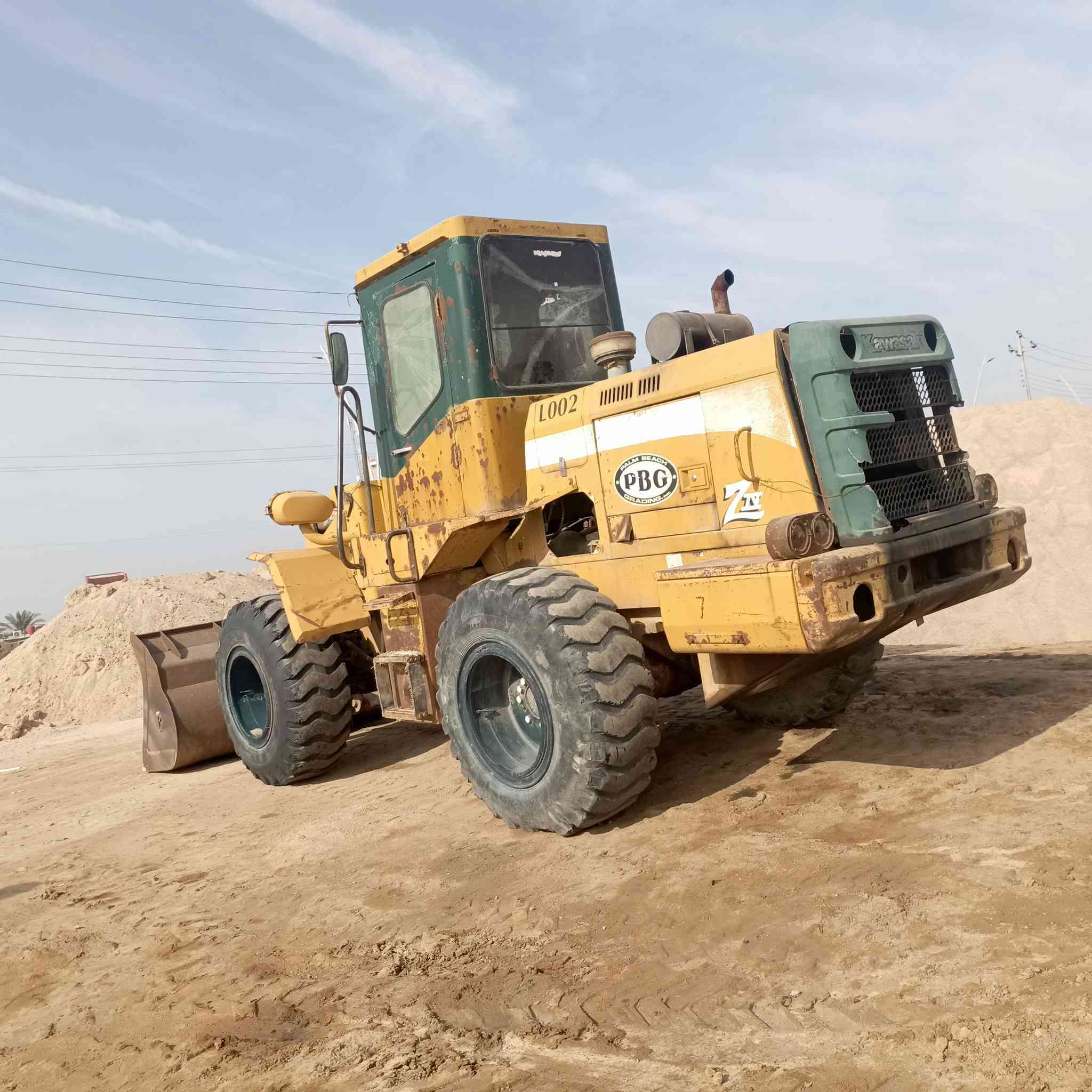 السلام عليكم شفل حجم 65للبيع كاوسكي مكينه كمنز 102محرك نضيف  رفع ودفع خير من الله مكينه جاهزة بسمي رقم بابل تحويل ثاني يوم كير كهربائي ليبر ندس السعر 255وبي مجال اتصل المكان البصره شط العرب ***********
