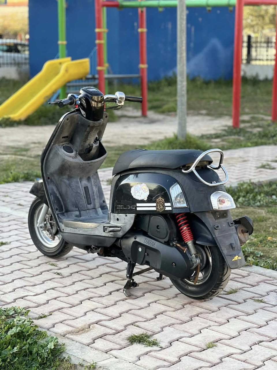 سلام عليكم شبابنه الطيبين ماكس بوليس 2012🖤
دراجه نوزل جديده ونضيفه حيل اي نقص مابيها محرك بشرط مامفتوح  شلعه ومعدل تخبل  🖤

عنوان كركوك ***********
