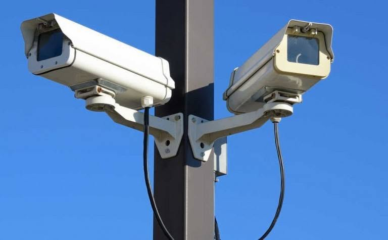 السلام عليكم يتوفر نصب كامرات بأنسب الأسعار 
هاتف : ***********
