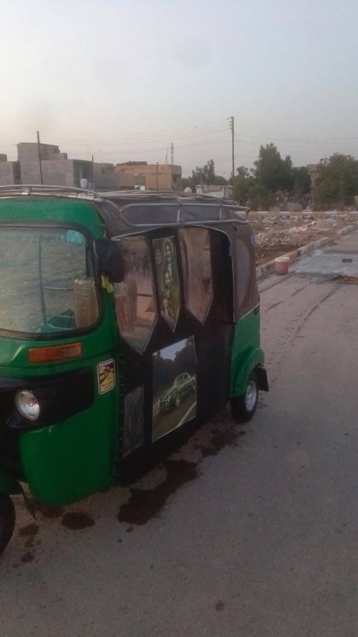 تكتك للبيع موديل 22 حسينيه راشديه الرقم وسنويه السعر 8000000و500بي مجال هاتف ***********و***********
