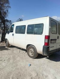 بيجو حافله للبيع السعر 60بيها مجال كير و مكينه مال حاويه  طخم تواير جد...