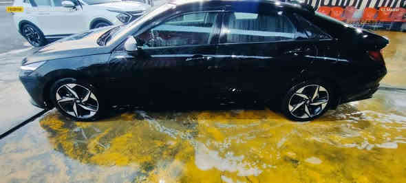 السلام عليكم 
النترا 2021 وارد امريكي

رقم اربيل تحويل مباشر 
حادث فقط بنيد بدون لغد ولا شواصي بارد بسيط بالابواب الخلفيه
سياره جاهزه غرفه نظيفه تبريد ثلج
لايت 3 عدسات زنون اصلي
محرك 2000 گير مبدل AT ماشيه 71 
السعر136
مكاني بغداد الاعظميه

*********** بغداد
