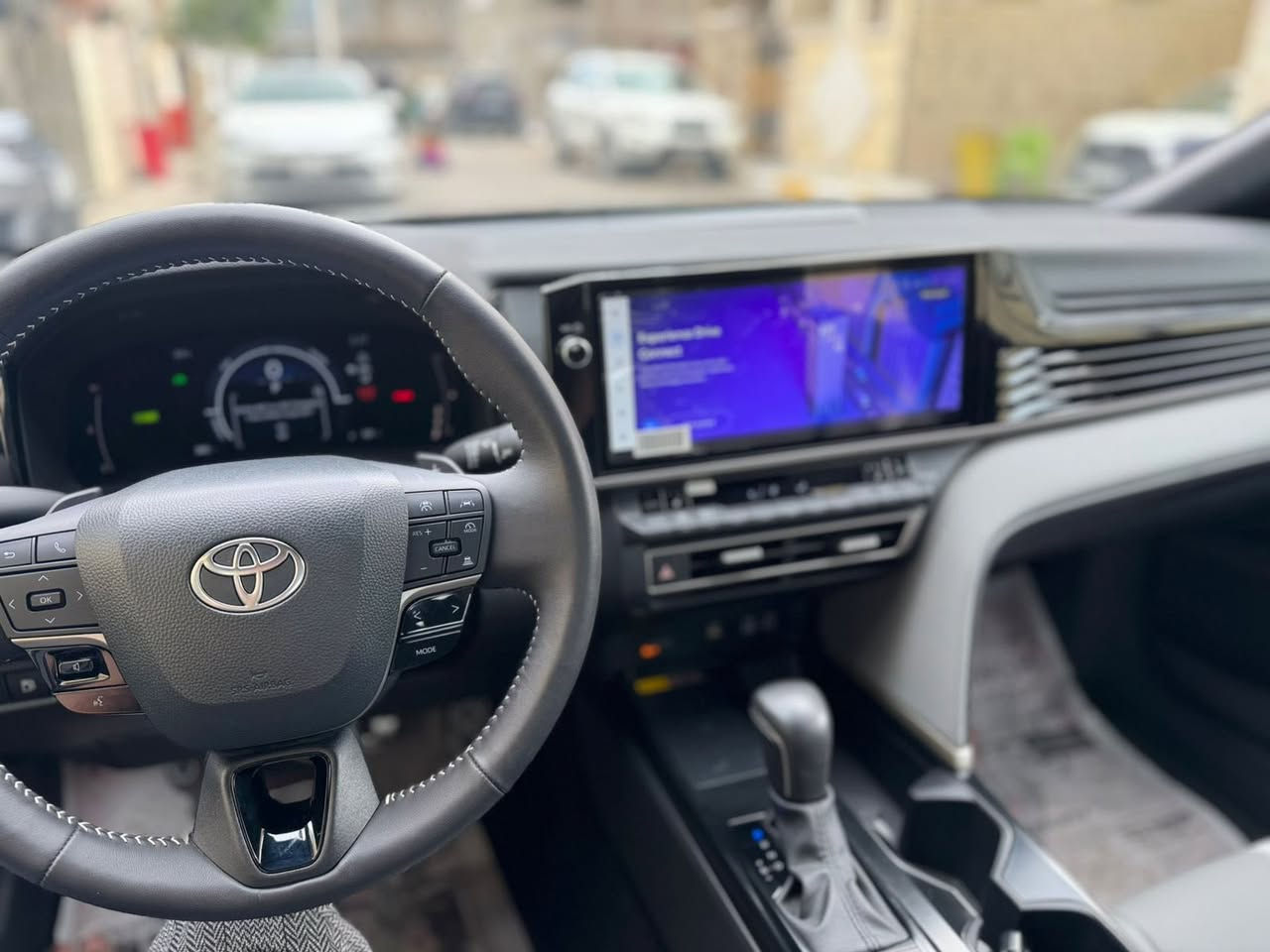 السلام عليكم 
تيوتا كامري 2025 هايبرد 
زيرو ماشية ٢٠٠ ميل مواصفات فول اعلى شي se بلص
ضرر السياره ربع جاملغ خلفي فقط بدون اي ايرباك  السياره بعدها بريحه الشركه
مواصفات السياره :
فتحة 
رادار 360 
فول تحكم ستيرن 
تدفئة كشنات 
مثبت سرعه 
رادار تفاعلي 
رادار جانبي خلفي 
شفتات 
داخل جلد 
تبريد قطعتين 
كشن كهرباء 
تبريد بيانو منفصل 
كامرة خلفية 
شحن لاسلكي 
تحديد مسار 
بصمة + دخول ذكيضيف وياهن شاشة جبيرة 
اندرويد اوتو 
ابل كار باي 
تدفئة بالمري 
تدفئة ستيرن 
جام اوتو 
المراية الداخلية تعتيم 
انارة داخلية والخارجية LED
بيها مجال بسيط جدااا
مكان السياره بغداد الغزالية 
رقمي ***********
