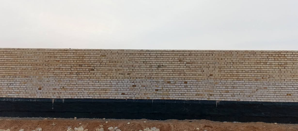 يا الله
السلام عليكم خلفه بناء متفرغ حالين 
شغل نضيف ستلام مهندس 
بلوك ثرمستون طابوك صب ارضيات 
عمل مقرنص بأنواعه 
***********
ابو محمد البناء
