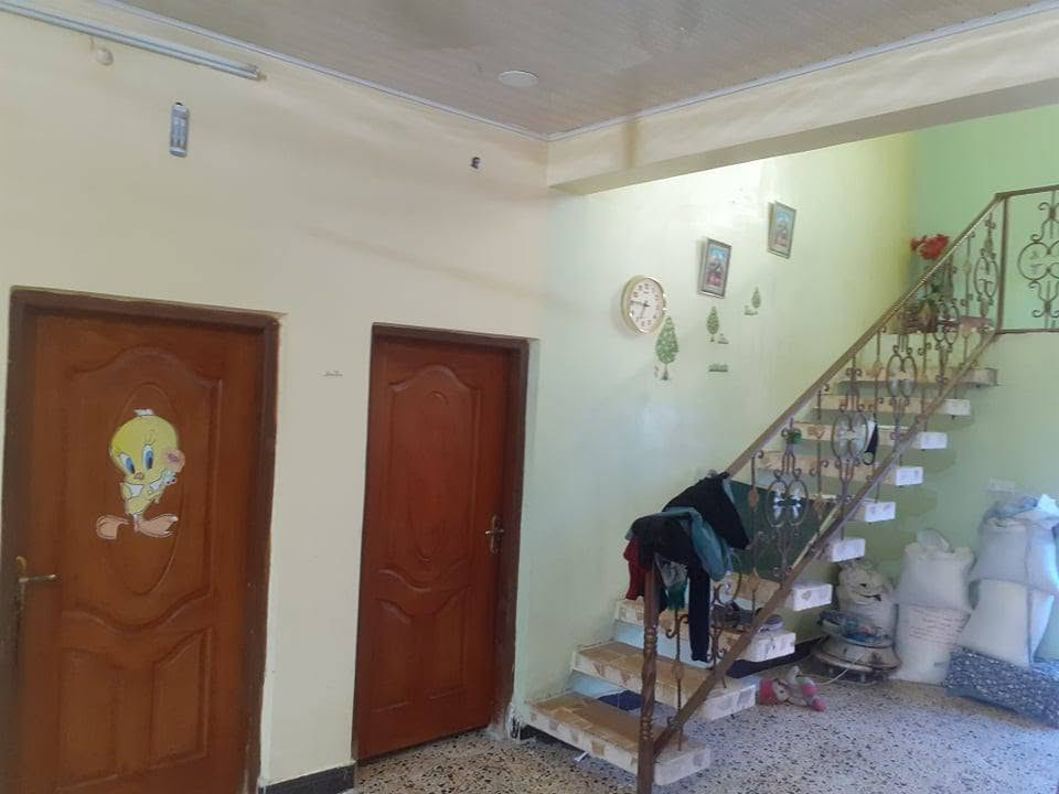 بيت للبيع حي الجوادين قرب بيت الشهيد طارق 
مساحه 270  يتكون من غرفتين وصاله ومطبخ وحمام براني
 وحديقة بناء عكاده للاستفسار الاتصال على الرقم ***********
@الجميع
