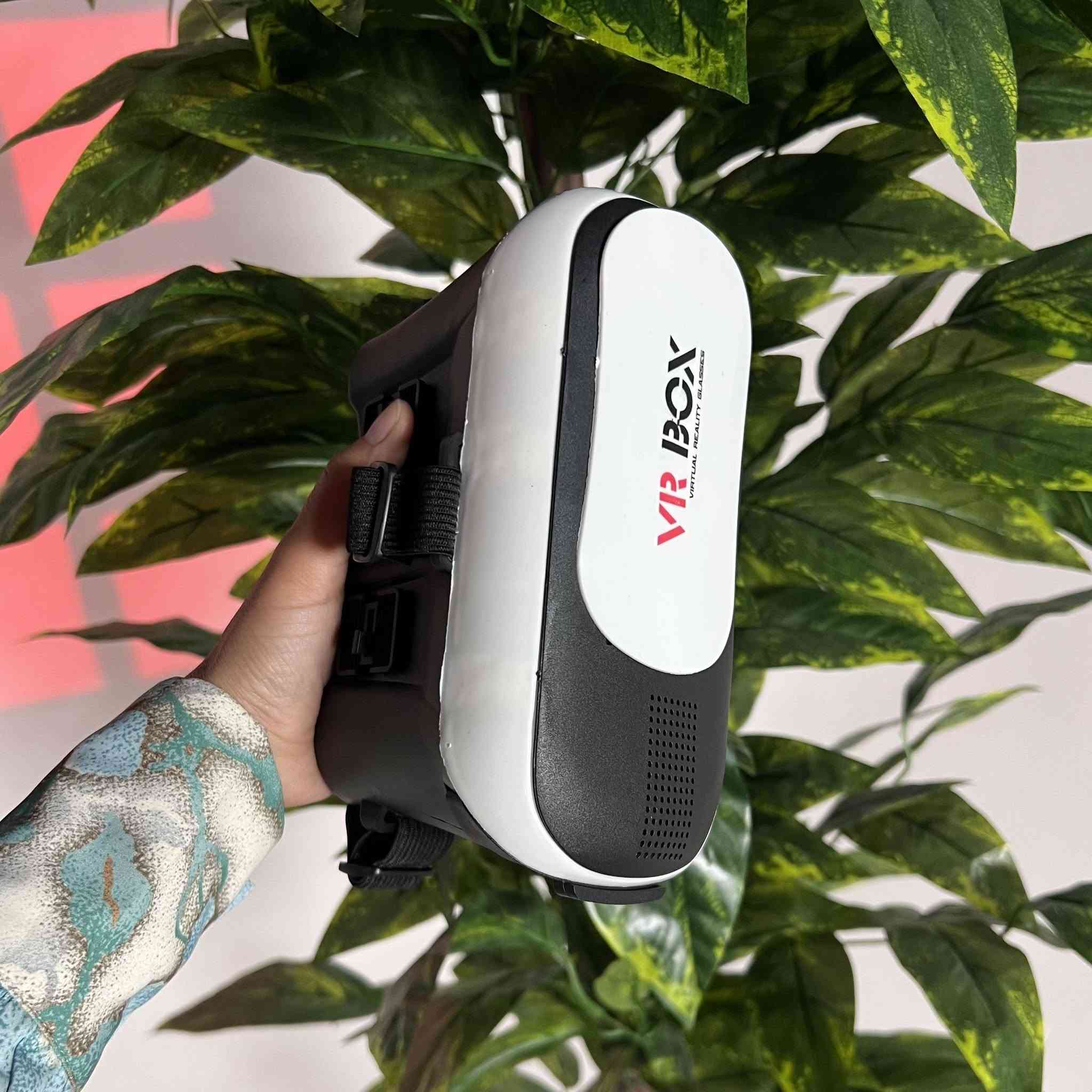 🥽✨ عيش أجواء الواقع الافتراضي من موبايلك بكل متعة!

نظارة VR BOX تشغل محتوى 3D وVR بطريقة مريحة وممتعة 🎮📱

تعديل للعدسات وبؤرة النظر لراحة أفضل 👀

تصميم مريح مع فتحة للسماعات أو USB 🔌

ادخل جو الألعاب والأفلام وكأنك داخل الحدث! 🚀


**إذا كنت صاحب هذا الإعلان وتريد حذفه لأي سبب، رجاءا أرسل رسالة إلى الدعم الفني**