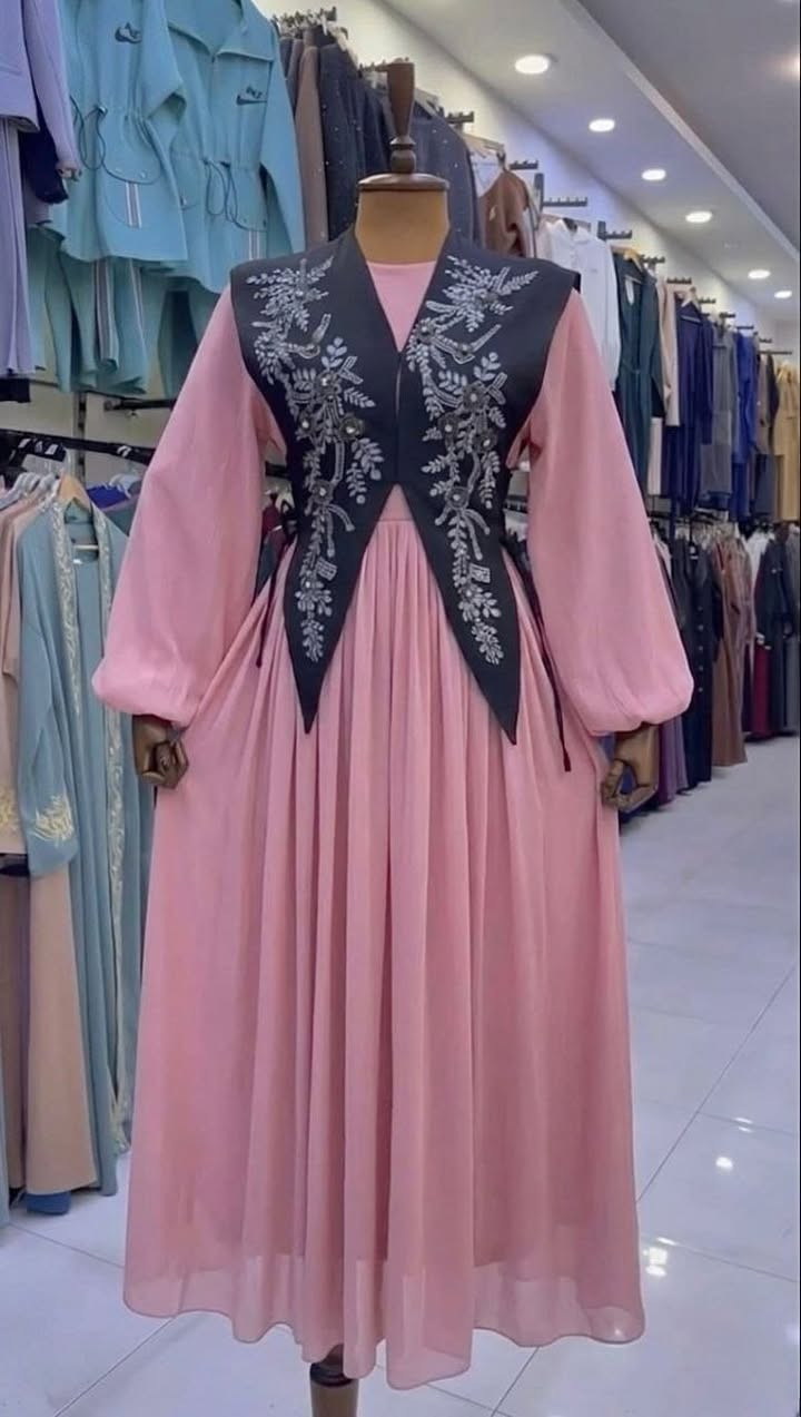 فستان مع توب🩵✨
خامة اوركنزا مبطن
38-40-42-44-46-48
قــــيــاســـات 💥
يـــوجــدتـــوصــــيل جميع محافظات العراق 🇮🇶
للحجز والاستفسار المراسله الصفحة 📨 📨 👉


**إذا كنت صاحب هذا الإعلان وتريد حذفه لأي سبب، رجاءا أرسل رسالة إلى الدعم الفني**