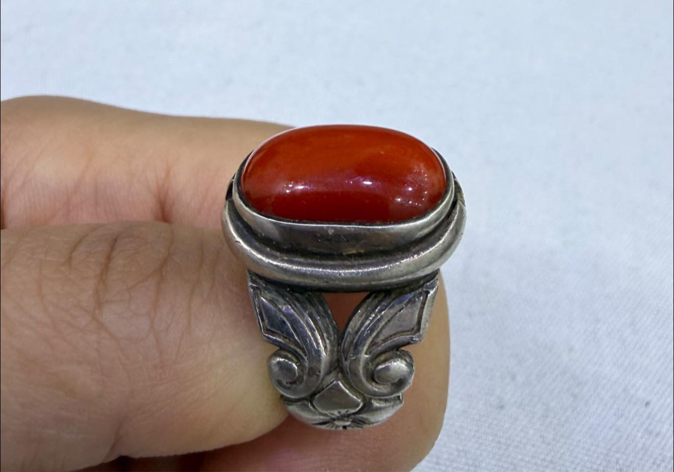 مرجان تونسي اصلي
صياغة ثقيل السعر 45
المراسله. ***********
