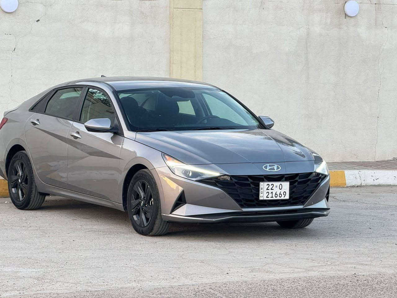 سلام عليكم 
هونداي النترا 2023 لون سلفر بدون صبغ فقط تعديل بارد بلصندوق فول مواصفات رقم اربيل بأسم شركة وكالة او تحويل مضمون
المواصفات : / بصمه / تشغيل عن بعد / تدفئة كشنات / رادار امامي / رادار جانبي /  / كامره دوارة / نقطه عمياء / اشاير بالمري / قياده ذاتية / توقف ذاتي / رادارات / 3 انظمة قيادة / ويل كب بلاك  / مانع انزلاق  ويل كروم
مكاني الكاظمية 
للتواصل والاستفسار : *********** بغداد, العراق
