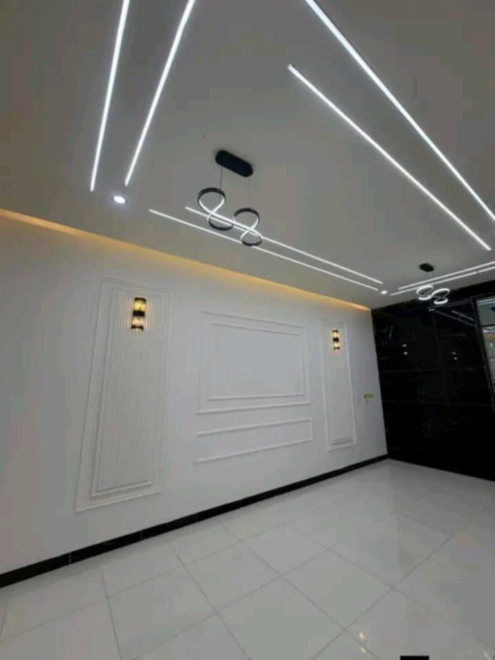 دار للايجار حي السلام مساحه 100متر طابق واحد ايجار 500وبيه مجال 
للاستفسار مراسلة الحساب او اتصال على رقم ***********
