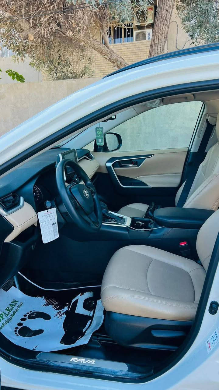 السلام عليكم 
تويوتا راف فور 2024 
ضمان شركة ساز 
فول مواصفات 
محرك 2500 هايبرد 
فور ويل 
كشنات جلد 
بصمة تشغيل عن بعد 
شاحن لاسلكي 
حساس امامي خلفي 
مري شفط 
زنون امامي لد خلفي 
وضعيات قيادة كروس سرعة 
شاشة كاميرا 
فتحة 
قطعتين تبريد
 السيارة جديدة ماشية 22 الف
 بدون صبغ بدون بارد 
مغلفة PPF بالكامل 
مكان السيارة بغداد 
السعر 300 وبيهة مجال 
للاستفسار خاص


**إذا كنت صاحب هذا الإعلان وتريد حذفه لأي سبب، رجاءا أرسل رسالة إلى الدعم الفني**