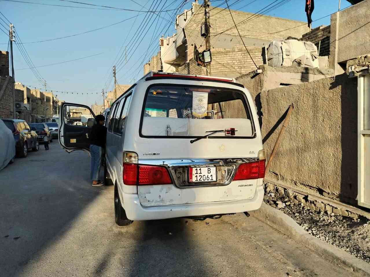 السلام عليكم جنبي ٢٠٠٨ كير مكينه ونجي قبل ٥ أشهر شادينهن تحويل مباشر رقم نگليزي سيبايه تزريف دوشمه عام السيارة بيهه تعمير هلالات ومصبوغه من الشريط وجوه جماليه بيهه طخه بلبجم خفيفه ما معمره باقيه على وضعهه السيارة معروضه ب٥٣ وبيهه مجال للطيبين العنوان بغداد العبيدي الرئاسه *********** سياره للبيع او مراوس بفتون حسب القناعه

