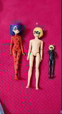 ملابس أطفال • متوفرة