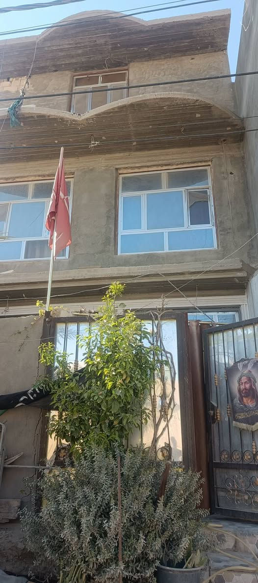 بيت معروض للبيع مساحه 125متر 3طوابق منطقه 17تموز مركز الثوره تحديدن مقابيل مستوصف الزهراء
موقع تجاري متوفر كل شيء مجاوره من محلات تجاريه واسوك كبير وشارع رئيسي الستفسار عله رقم .طابو صرف***********سعره230او بي مجال
