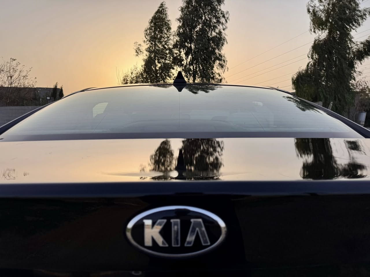 كيا اوبتما 2017
نص جاملغ الخلفي بيه صبغ
وارد امريكي سعرها 125 مكانها كركوك 
للاستفسار ***********
