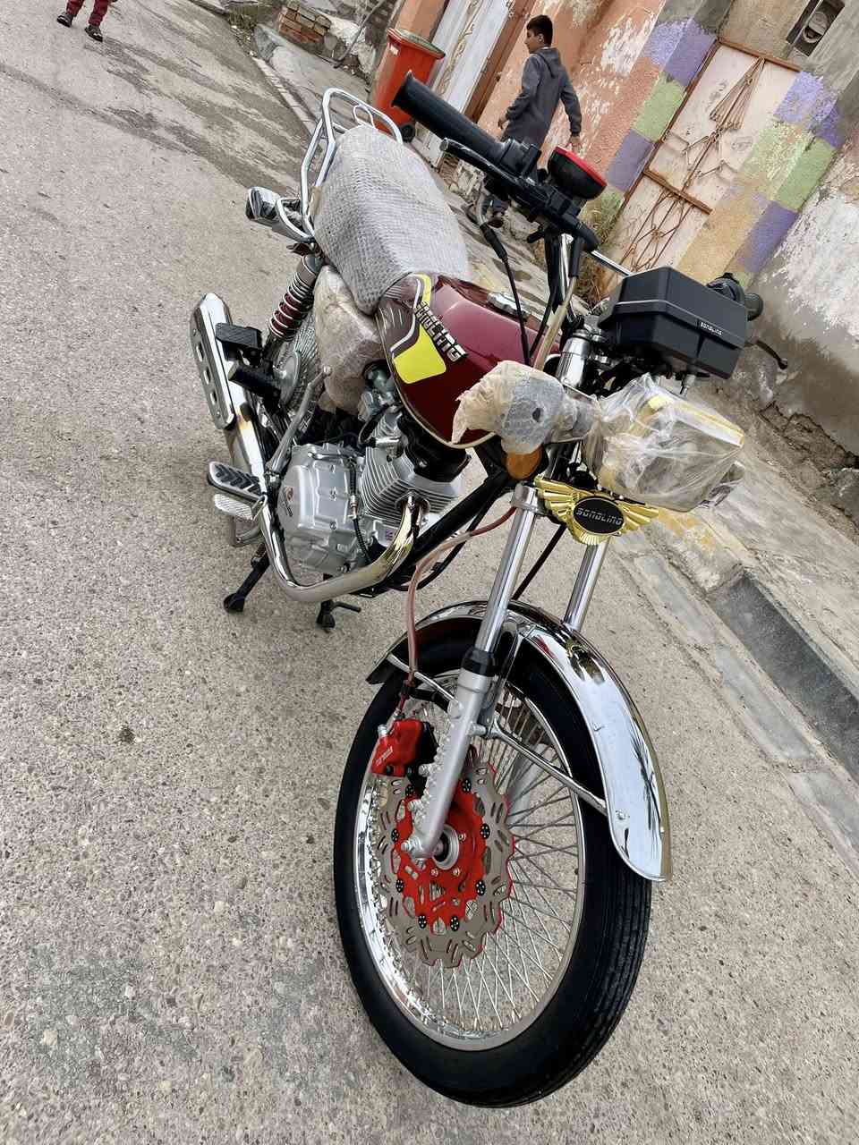 السلام عليكم
دراجة تايكر 2025 كفالة وكلهة شغالة  دراجة بعدهة جديدة واحلى من صور اوراقهة اصولية وكاملة سعر 675 وبية مجال 
ديالى بلدروز ***********
