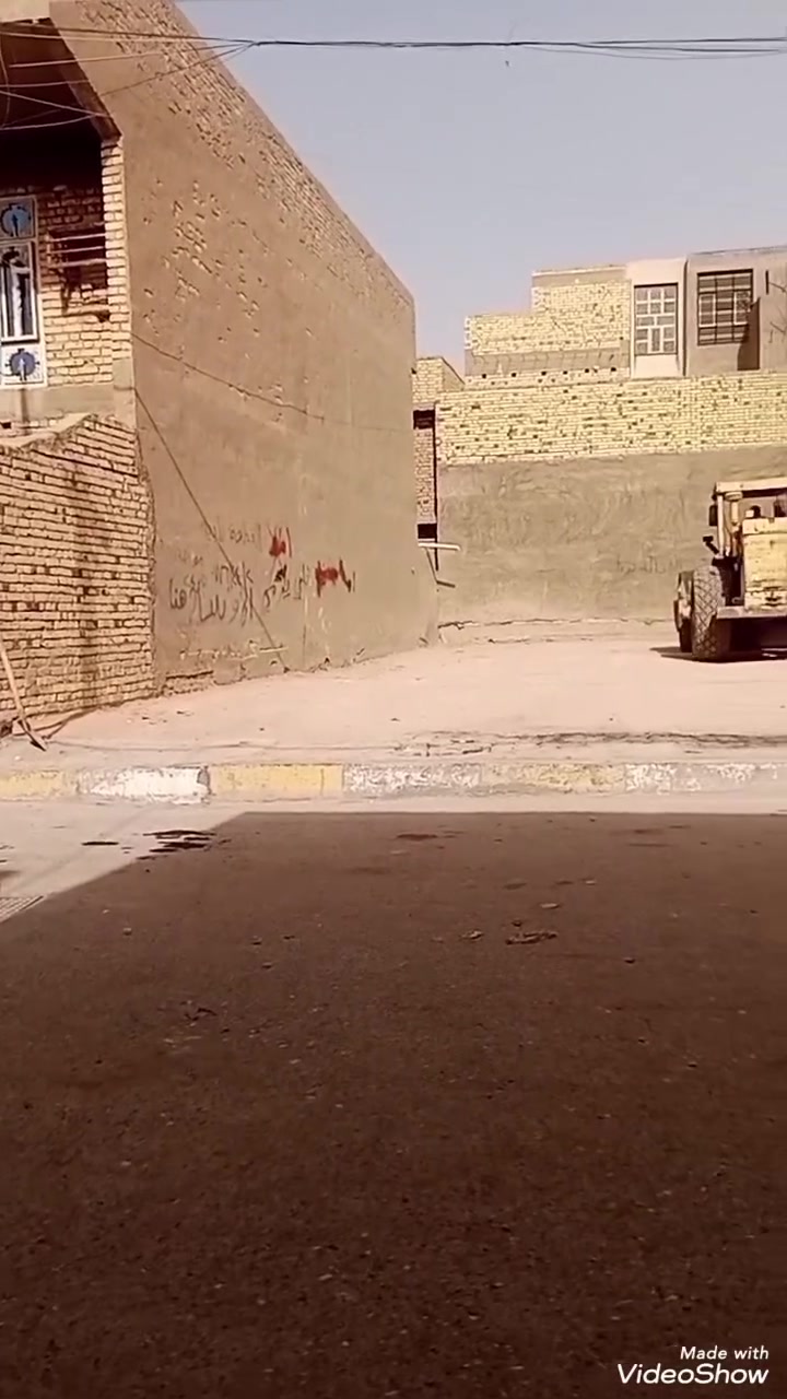قطعه البيع دبيه ولالى قرب معمل أوكسجين كامل خدمات ماء كهرباء مجاري تبليط كلشي كامل قريبه على شارع الشهداء رئيسي مساحه 240  او 120متر   طابو صرف تصل ***********
