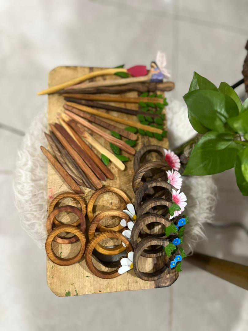 هدايا من الخشب الطبيعي
صناعة يدوية
توجد نماذج أخرى كثيرة
متوفر جملة ومفرد 
يوجد توصيل للمحافظات كافة.


**إذا كنت صاحب هذا الإعلان وتريد حذفه لأي سبب، رجاءا أرسل رسالة إلى الدعم الفني**