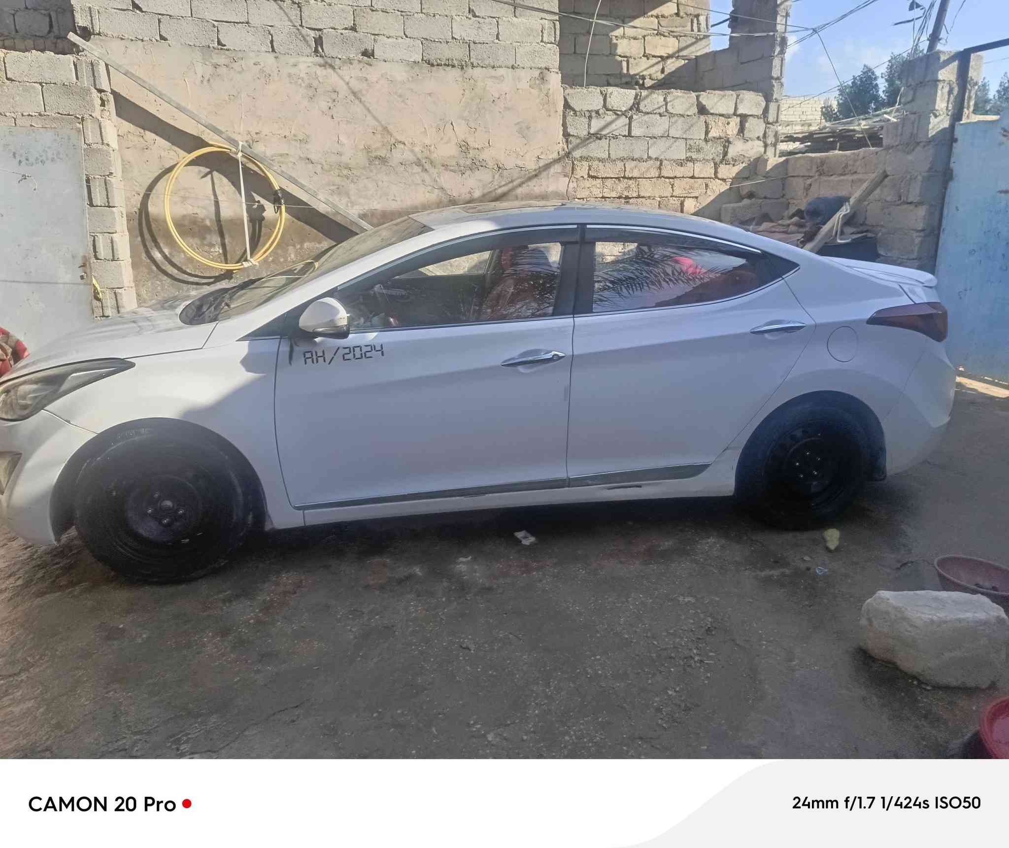 السلام عليكم
النترا خليجي موديل 2015
للبيع او المرواس بألنترا تكسي صفره 
حادث حسب ما موضح بلسونار 
السعر 115 وبيها مجال 
***********
