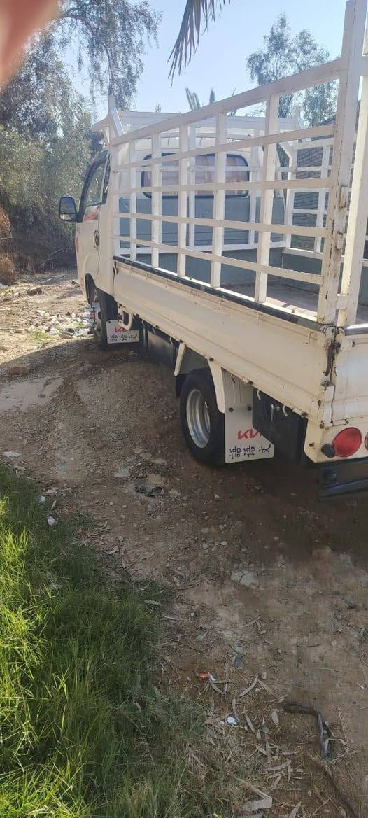 كيا فحل للبيع موديل 2009 ألسياره جديده كلش جاهزه مكينه أوكيروأكسن شرط تخم تاير تبريد والسويج تحويره14 سياره مال جناي رقم بابل أنكليزي بأسمي سنويه لل 31صاريومين من حولتهه ألسعر١١٠أوبيهه مجال مكاني نجف ألأتصال على ألرقم***********
