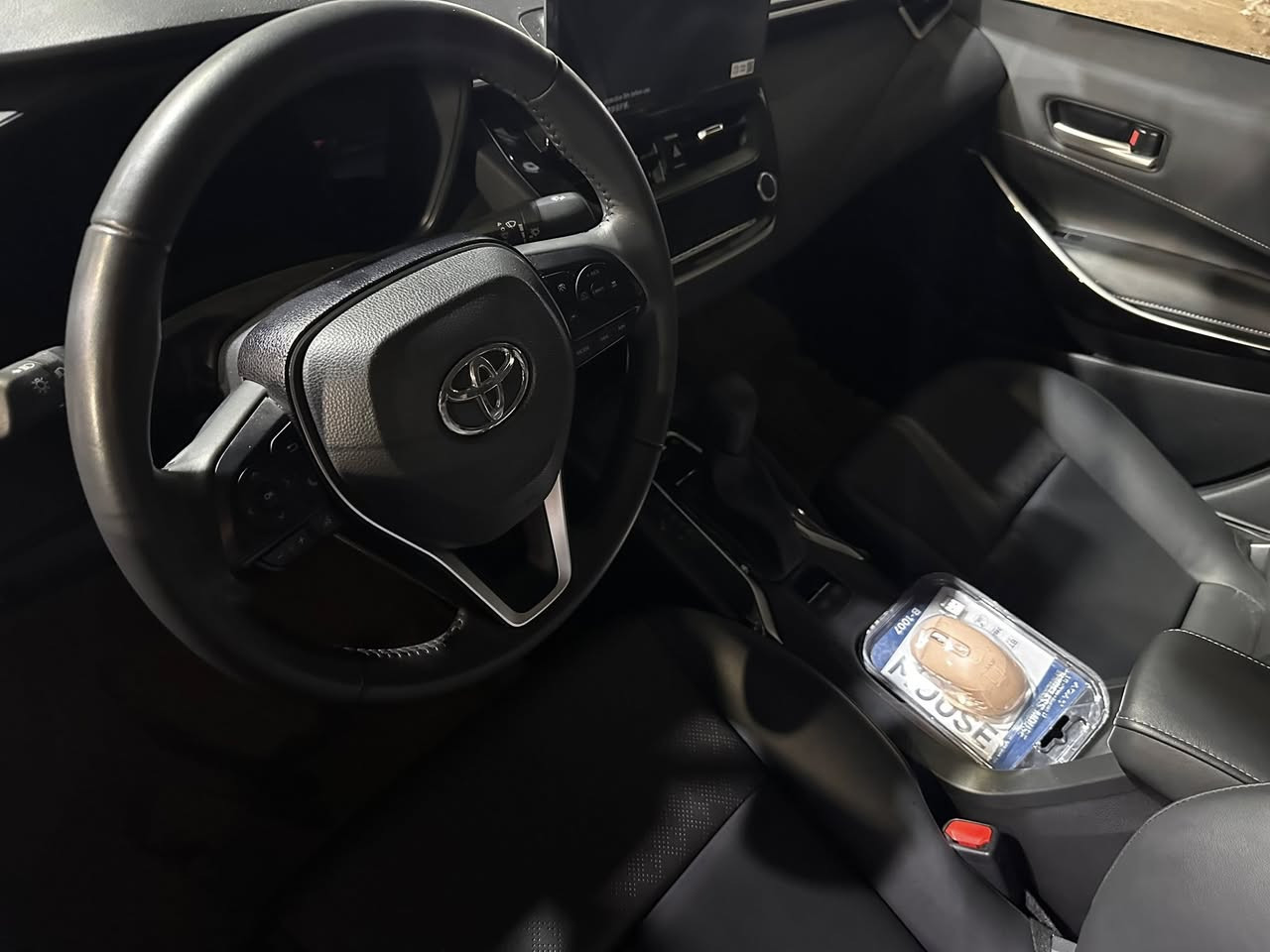 السلام عليكم كورلا هايبرد 2025 بغداد زيروا كلشي بيها بلاد وبعدة ممفتوح ماشية 2000 فقط فول مواصفات فتحة وبصمة وباقي مواصفات دوسات مالتها وغراضها بعدها ممفتوحات  السعر 155 مع مجال بسيط باسمنة موجود السيارة بًٍٍْــٍغداد   (*********** )
