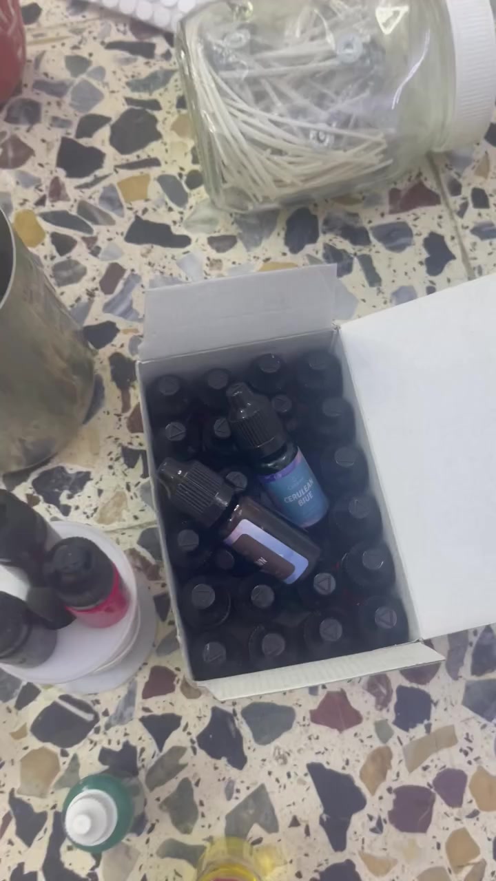 سلام عليكم 
قوالب شمع مع الشمع مع غراضه كامله 
بيع كامل 42 قالب باكيت كامل الوان 
فتايل امتار او مال قاعده 
قياس حراره 
اورنيش 
مثبت فتيل + لاسق فتيل
اعواد خشب
دولكه ستيل + نايلون 
قاشطه شمع
شسوار خاص مال شمع 
سعر 350اوبي مجال


**إذا كنت صاحب هذا الإعلان وتريد حذفه لأي سبب، رجاءا أرسل رسالة إلى الدعم الفني**