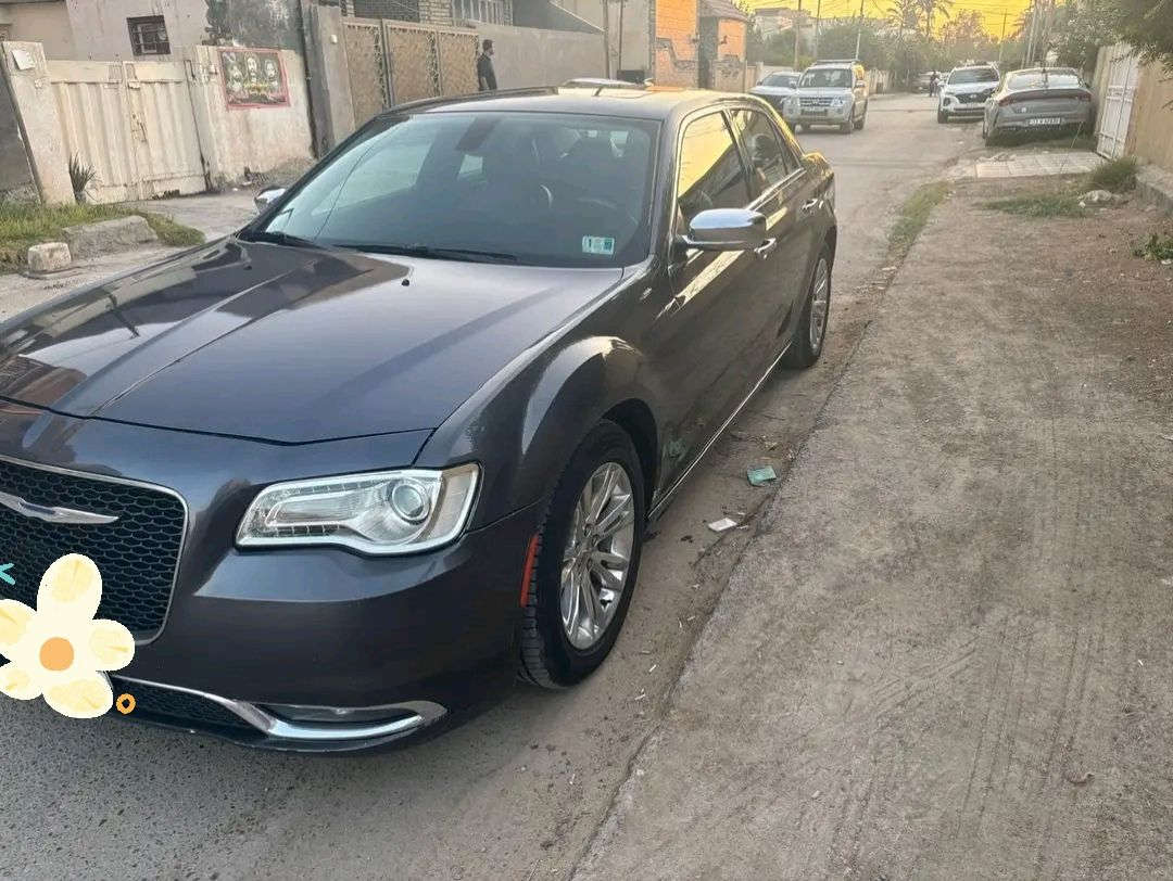 السلام عليكم 
للبيع 
اوباما 2017 c فيلي مرقم بغداد
فول مواصفات 
بانوراما 
بصمة 
كشنات جلد 
كشنات تدفئة تبريد 
شاشة جبيرة كار بلي + كاميرا 
گير ماوس 
كراسي كهرباء 
تبريد قطعتين 
تشغيل عن بعد
السياره عليه غرمات ثلات ملاين وثمية الف 3800000
محرك و كير مكفول
رقم صاحب السياره 
 ***********
 السعر 147
المكان ناصريه
