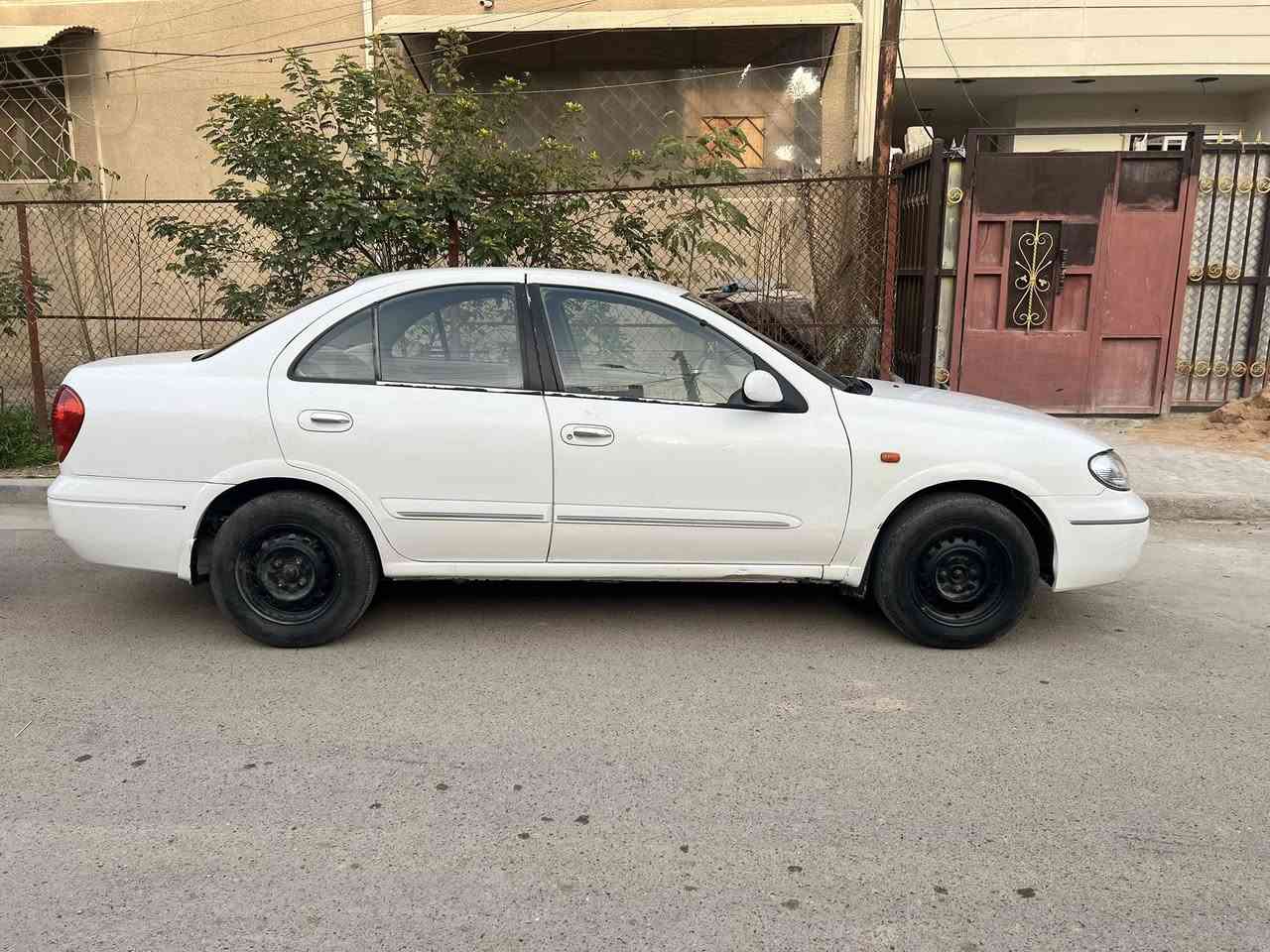 سني ٢٠٠٦ ياباني سيارة بيها دعاميات صبغ و شبر يم القبغ مال البانزين و الباقي مكفول تبريد تدفئه كير مكينه بلاد رقم بغداد ***********
