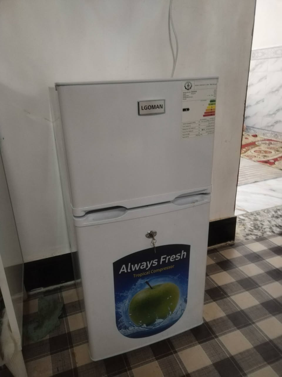 ثلاجه للبيع مستعمله قليل سعره 150 بيع مستعجل الاتصال على الرقم ***********
