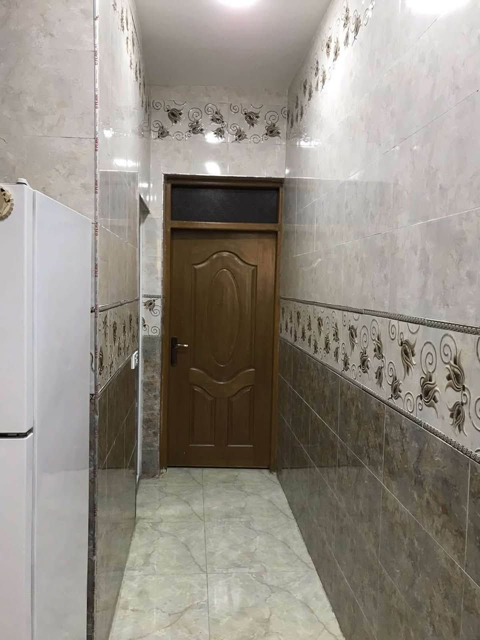 🏡بيت للبيع 90متر🏡⬅️نوع العقار《طابو صرف》طابقين
⬅️اسم الحي《 بغداد/ الكرخ/حي الجهاد / الاساتذة قريب الاربع شوارع و الشارقة 》
⬅️المساحه  《 90》متر
⬅️البيت مدخلين 
⬅️الواجهه   《4،5》متر 
⬅️النزال      《 20 》متر
⬅️الشارع    《 10》متر 
⬅️عدد الطوابق《 2》
⬅️عدد غرف النوم 《3》
⬅️عدد صحيات [2]
⬅️ارضيات الدار واجهة  《 مرمر 》
⬅️الخدمات 《كهرباء.ماء. مجاري. تبليط》
⬅️بألقرب من الدار 《مدارس. سوق. عيادات طبية 》⬅️بناء حديث 
📞 للاستفسار اتـصـال ☎️ صاحب العقار  ***********
