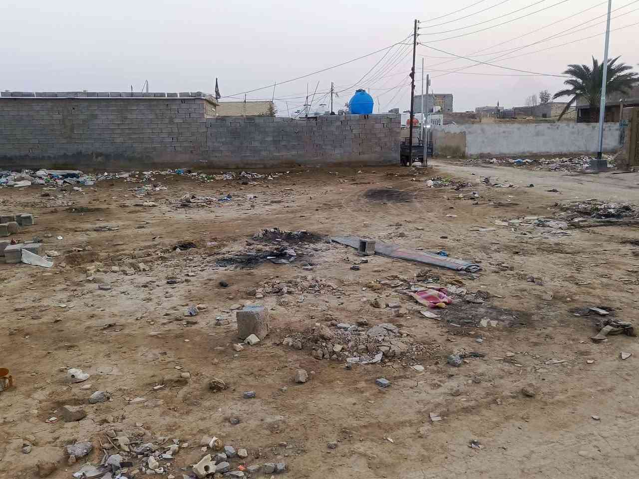 سلام عليكم عدنه قطعه أرض للبيع زراعي الدوانم شارع الجملونات المساحه 250متر القطعه ركن على شارعين كافة الخدمات مي وكهرباء ومجاري ***********
