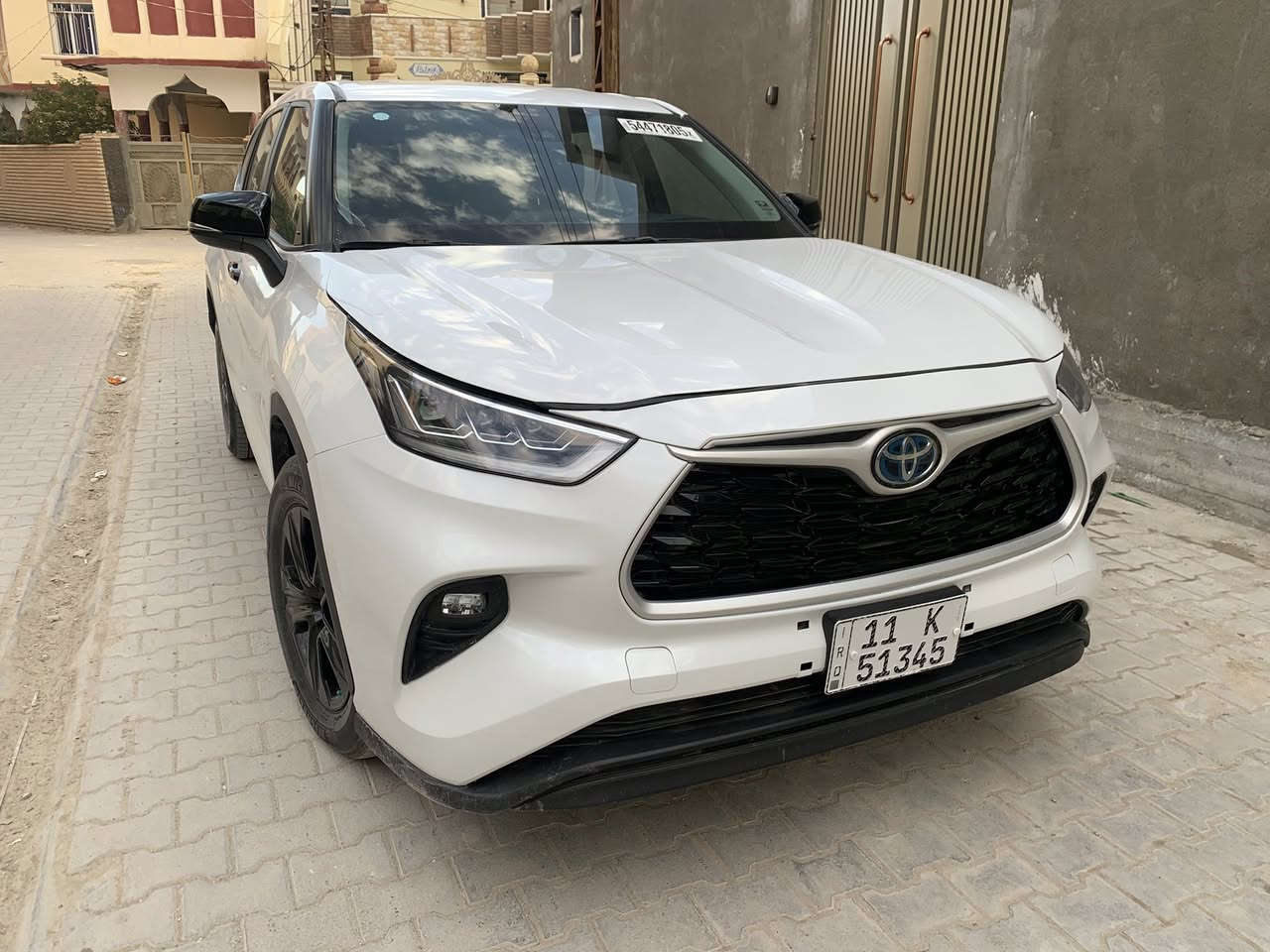 السلام عليكم /هايلندر موديل ٢٤ بأسمي مواصفات LE حادث اماميبيه تبديل بنيد وجاملخ رقم بغداد باسمي السعر ٢٨٥ وبيه مجال رقم الموبايل/ ***********
