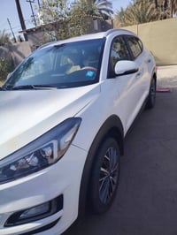 توسان ٢٠٢٠ • محرك ٢٠٠٠ • رقم بغداد باسمي