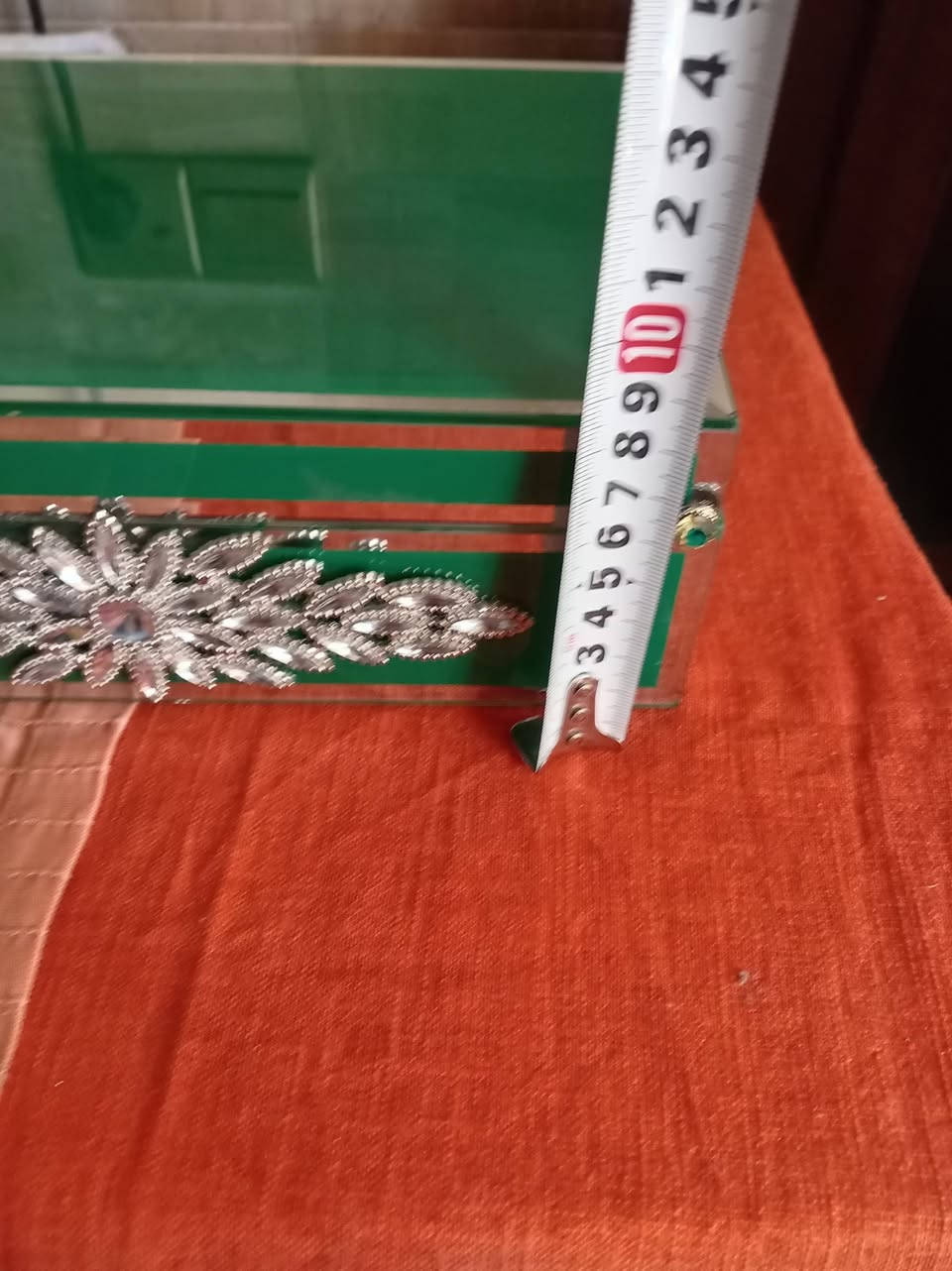 علبة مجوهرات بلور نضيفه ميه بالميه سعر على الخاص


**إذا كنت صاحب هذا الإعلان وتريد حذفه لأي سبب، رجاءا أرسل رسالة إلى الدعم الفني**