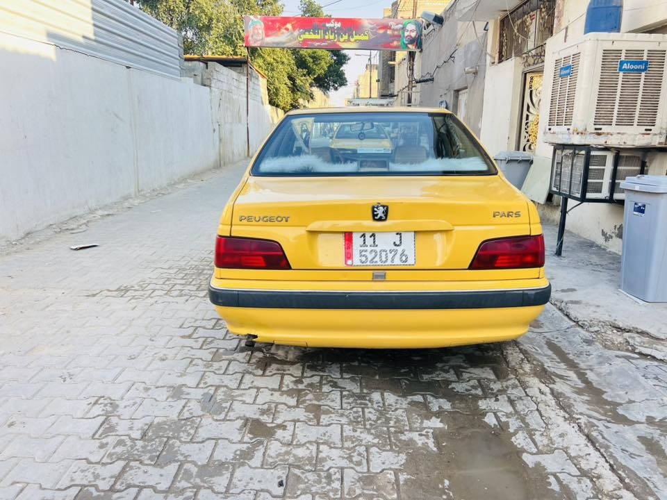 السلام عليكم بيجو  موديل 2015  صدر خلفي امامي جديد  رقم نكليزي بأسمي سياره ثاني يوم احولك  سنتر لوك شغال تبريد شغال ثلج  بيها خيط تبخير  مكاني بغداد السعر 55وبيهة مجال الرقم ***********
