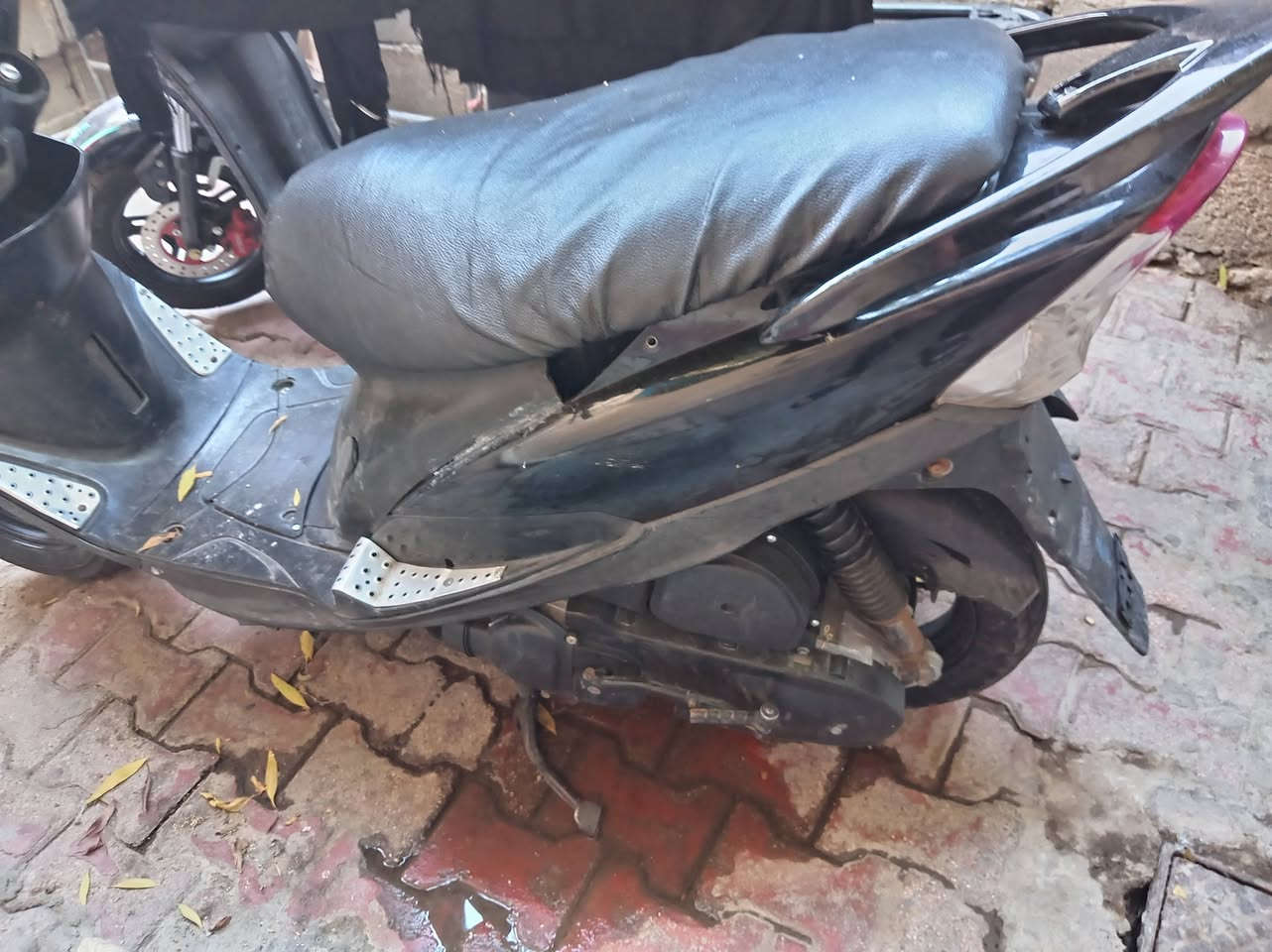 سلام عليكم ماكس عدله كهربائيات شغاله سلف هندر كفرات بلاد مختم مكينه بلاد مفتوح مرة فقط دراجه جاهزة بس اعتقد يرادا كلجات مشيهه موشي تجي وتفحص سعر 500 مكاني بصره جمهوريه ***********
