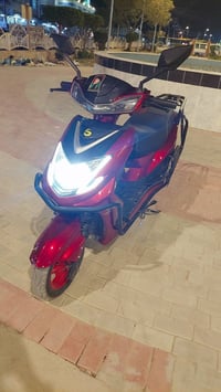 سكنس شحن للبيع دراجه نضيفه جديدة صاله 3 اشهر مطلعهة من المعرض  0771964...