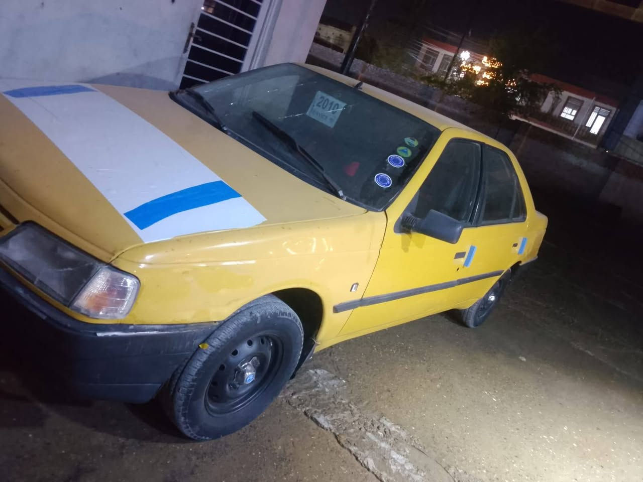 سلام عليكم بيع مستعجل بيجو روى ٢٠٠٩ محرك اشويه بي صوت والكير الأول اشويه قوي والباقي كله شرط صدر جديد كهرباء كلهه شرط السعر ١٢ وبيهه مجال ملاحظة بيع مستعجل للاستفسار ***********
